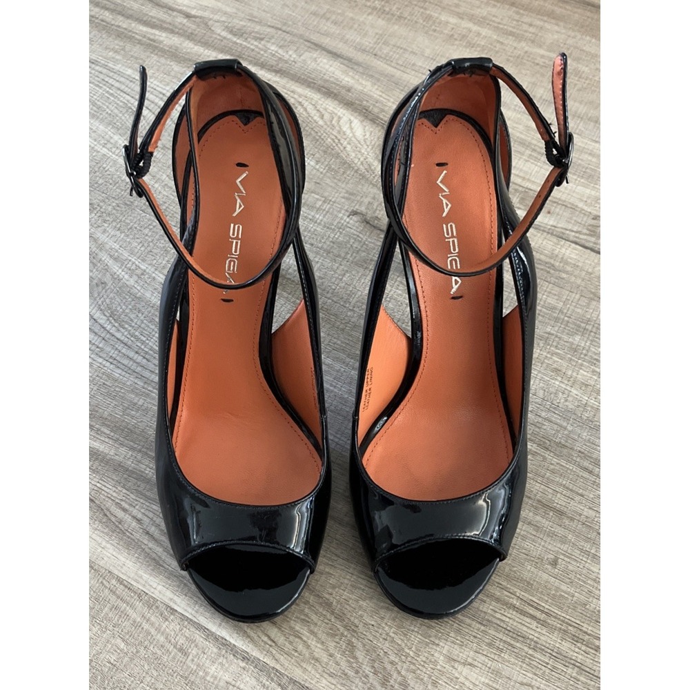 Womenโs Via Spiga Ankle Strap Strappy Peep Toe Heels - Patent Black, Size 7 M